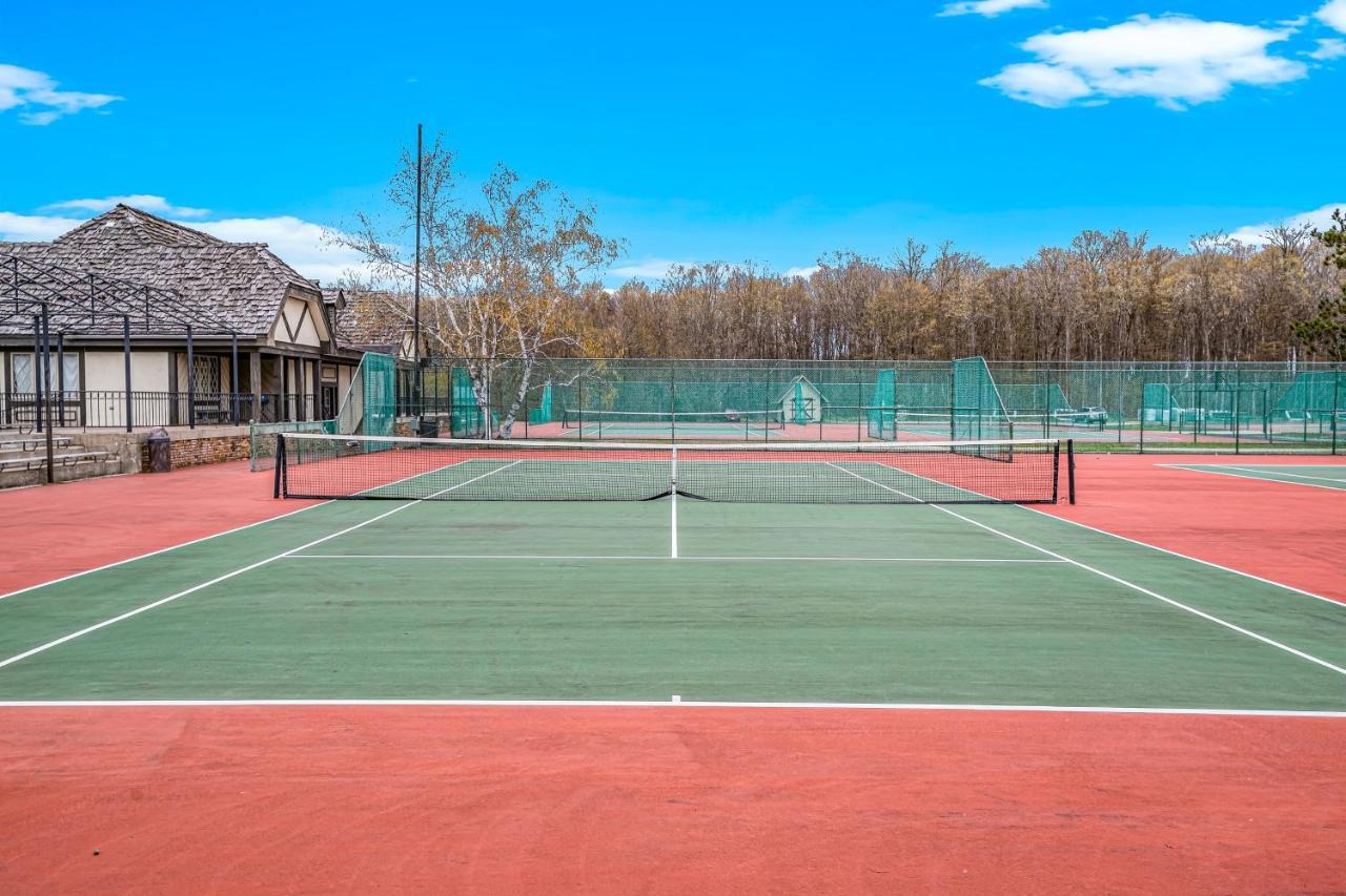 Boyne Falls Boyne Mountain Getaway, Unit Bアパートホテル エクステリア 写真