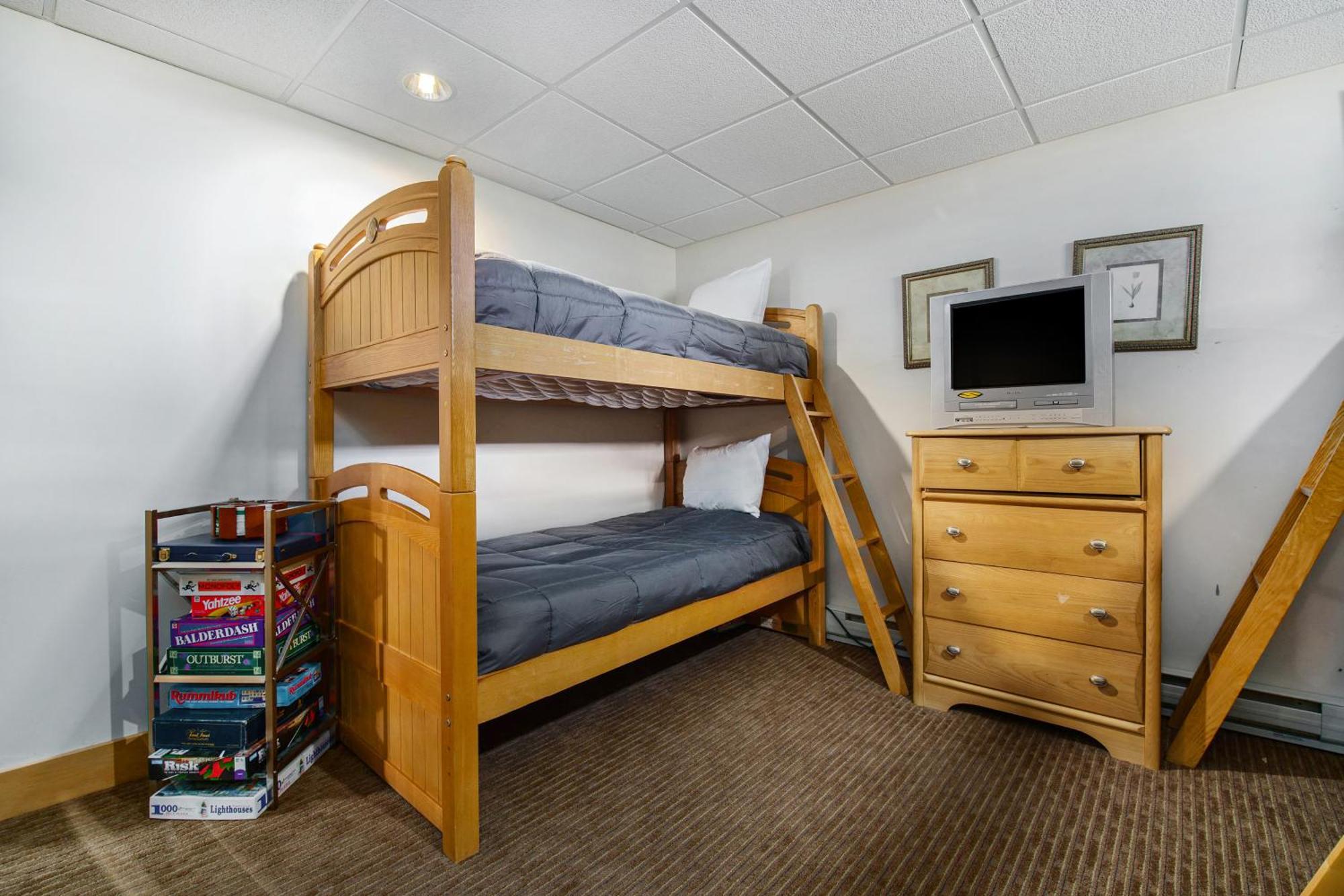 Boyne Falls Boyne Mountain Getaway, Unit Bアパートホテル エクステリア 写真