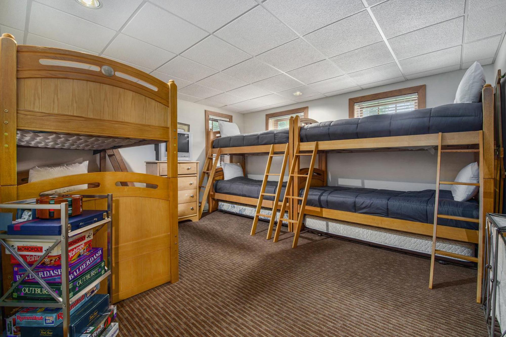 Boyne Falls Boyne Mountain Getaway, Unit Bアパートホテル エクステリア 写真